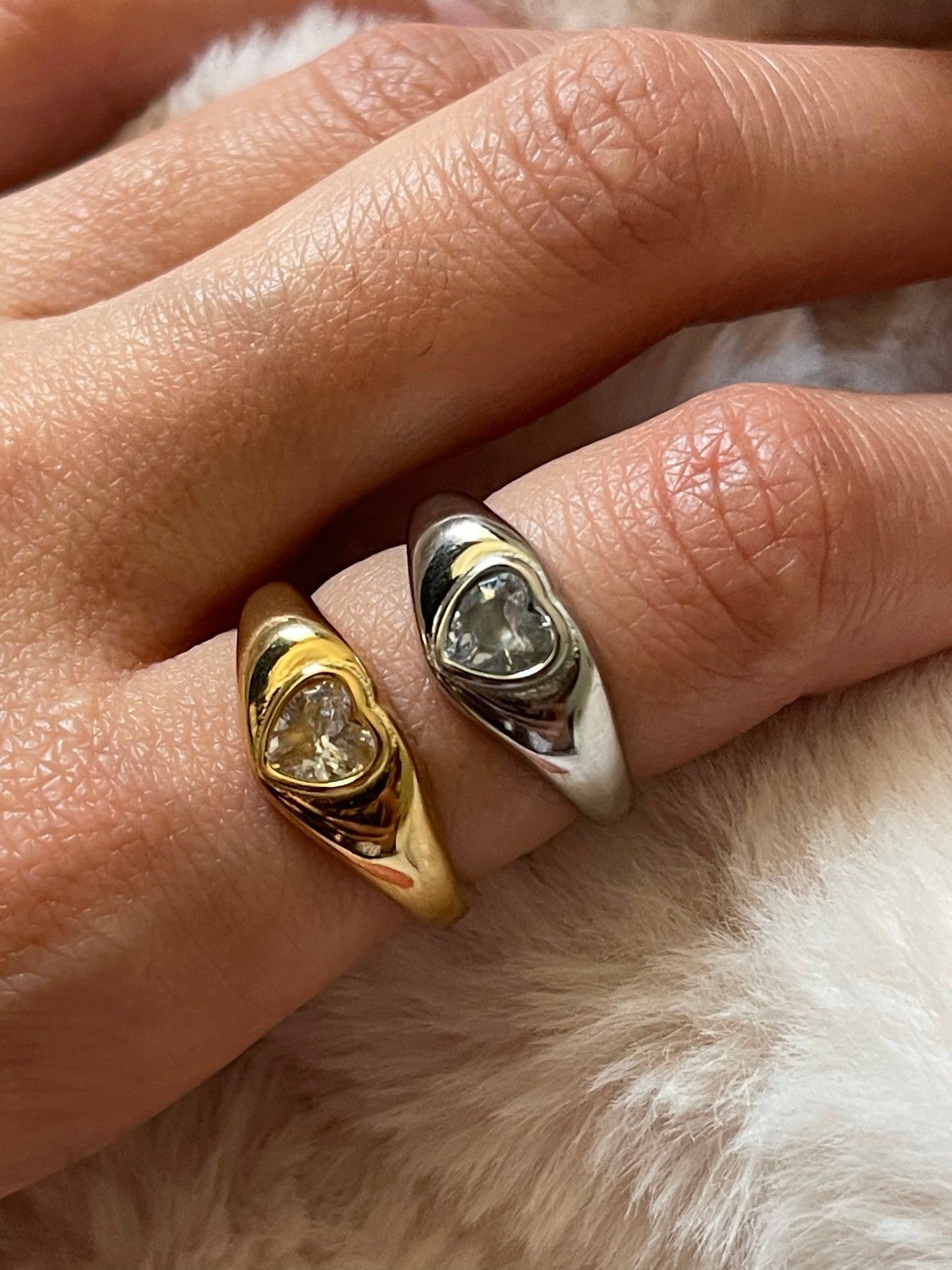 Love heart gem ring