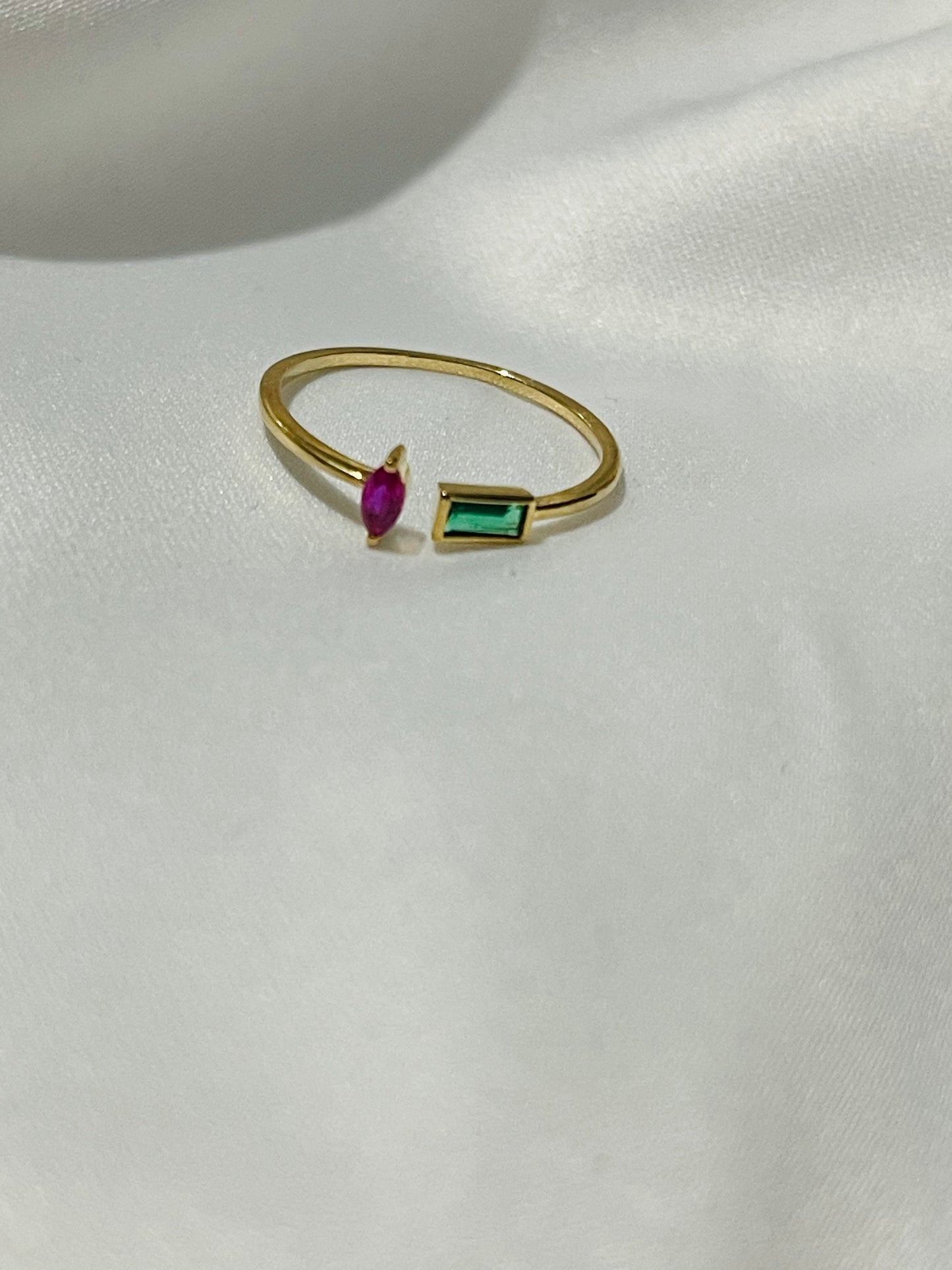 9k solid gold gem ring