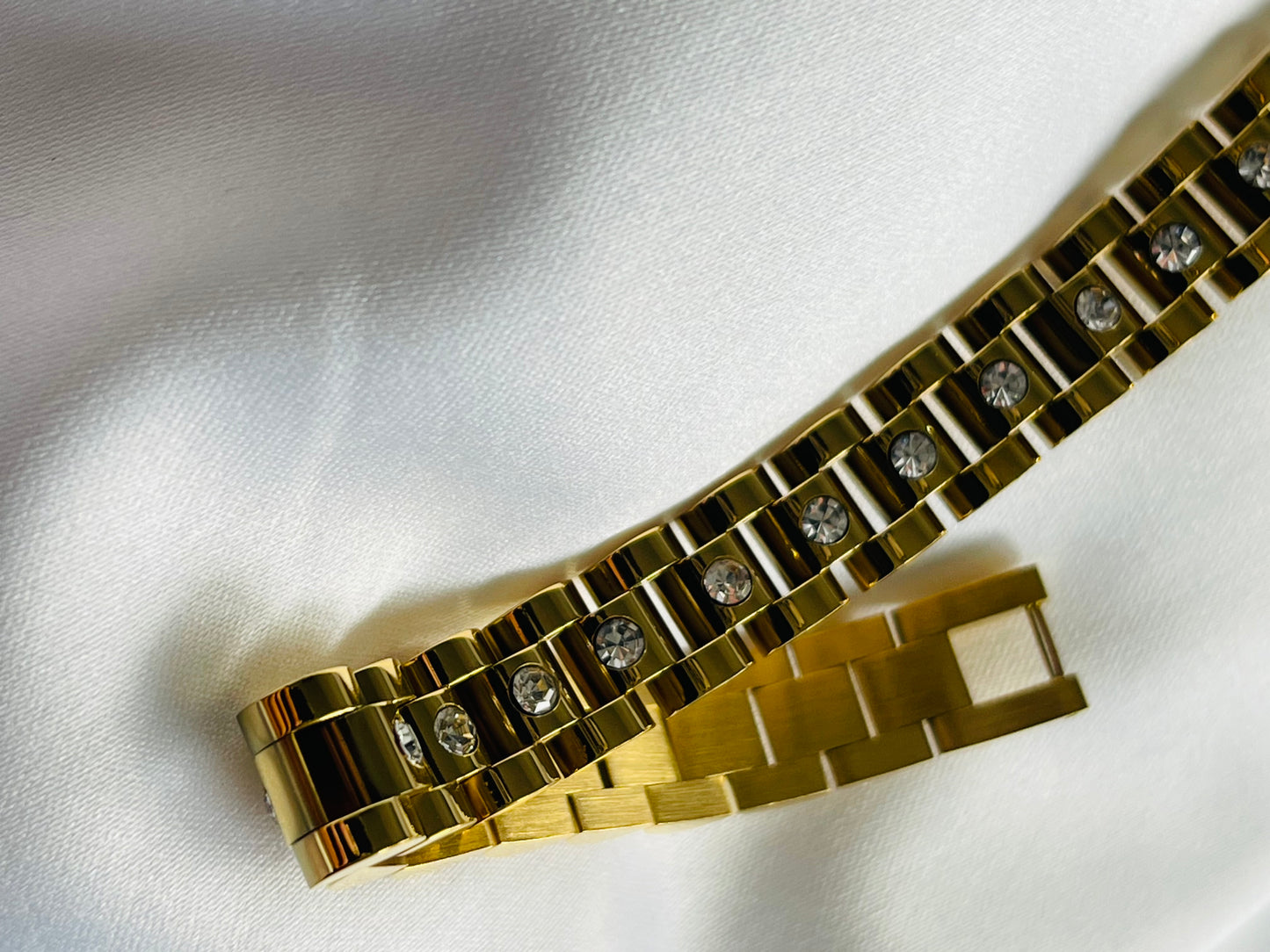 Rhino stones gold bracelet