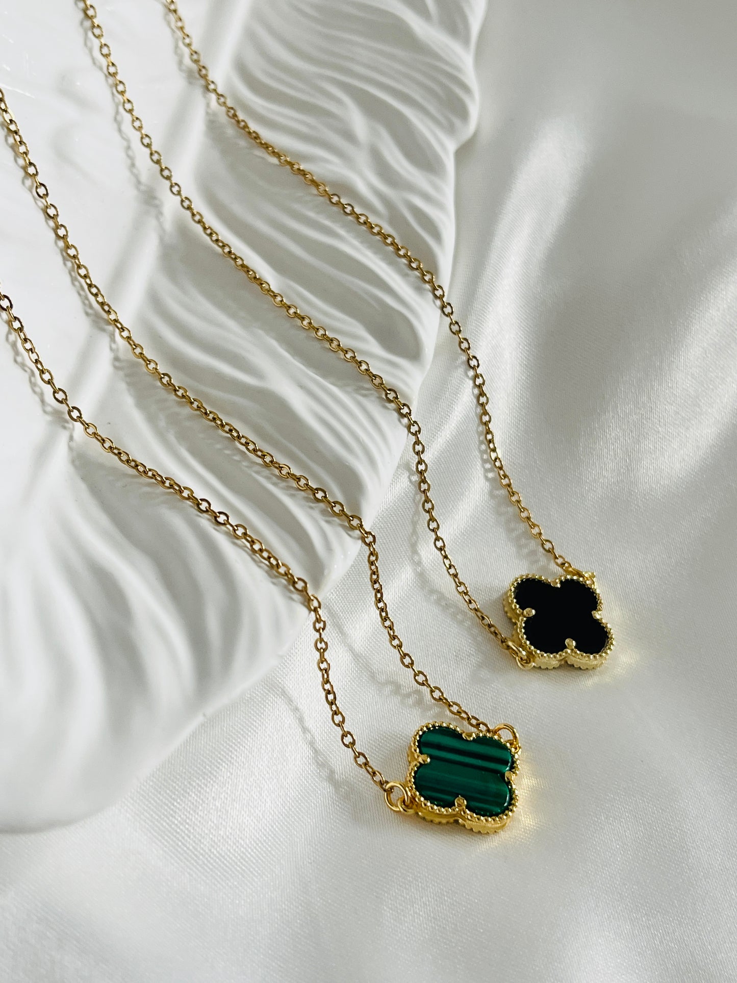 Flower necklace