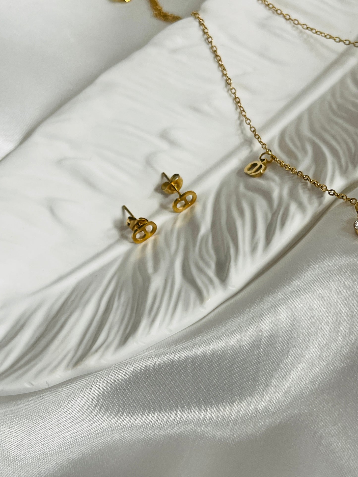 Dainty Dee adjustable set