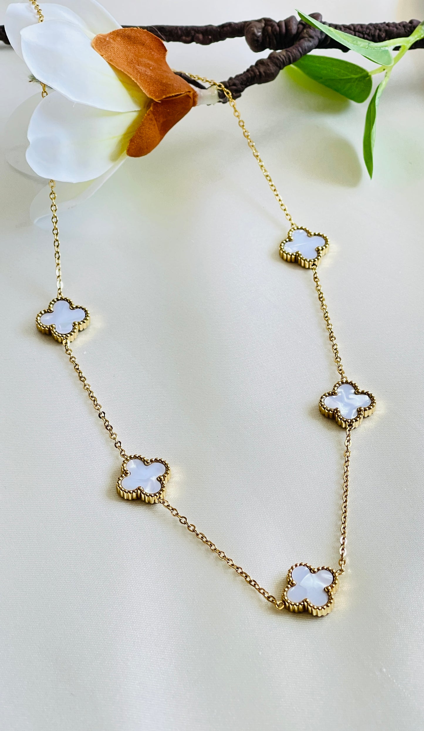 Clover necklace
