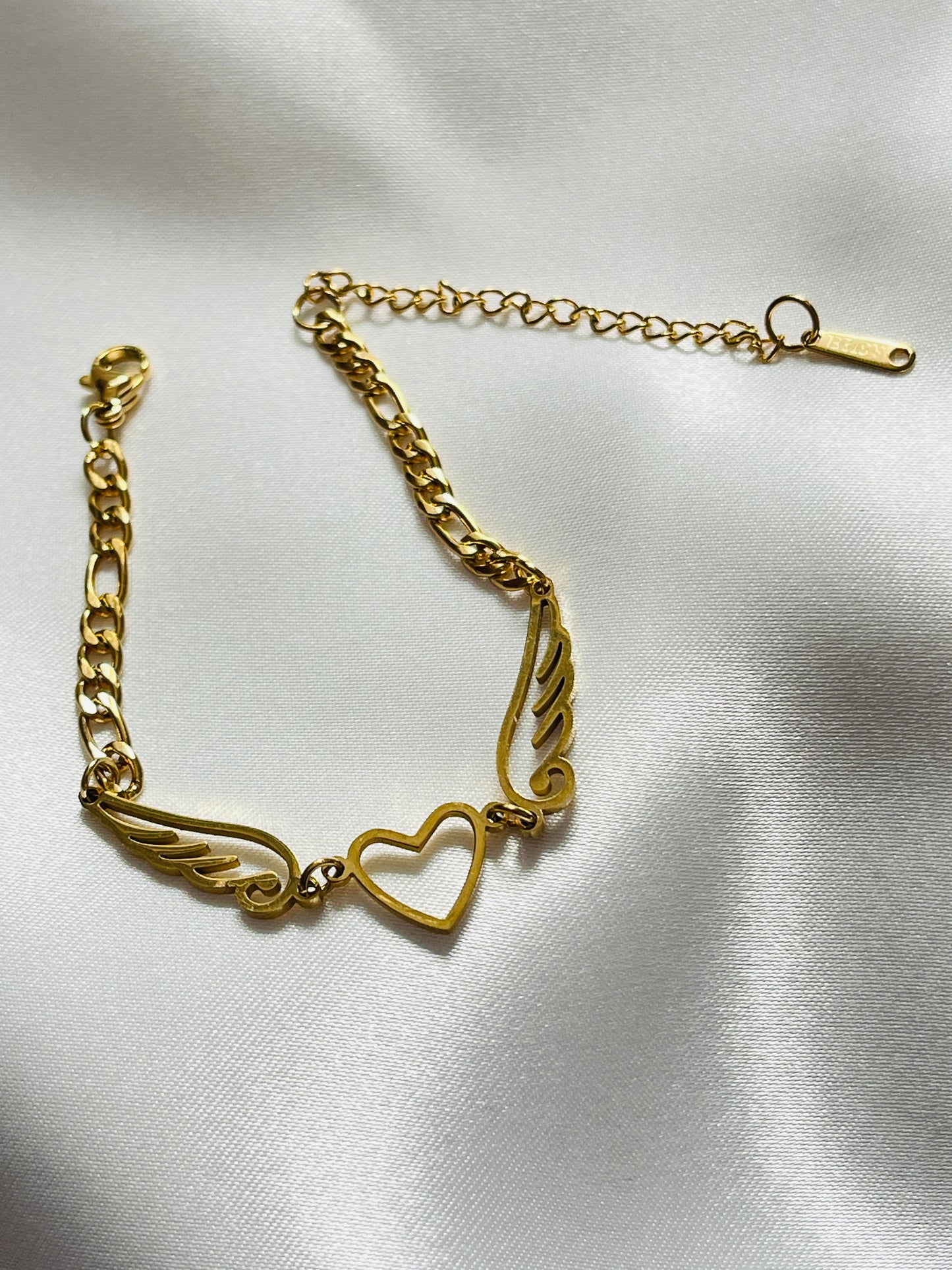 Angel wing bracelet