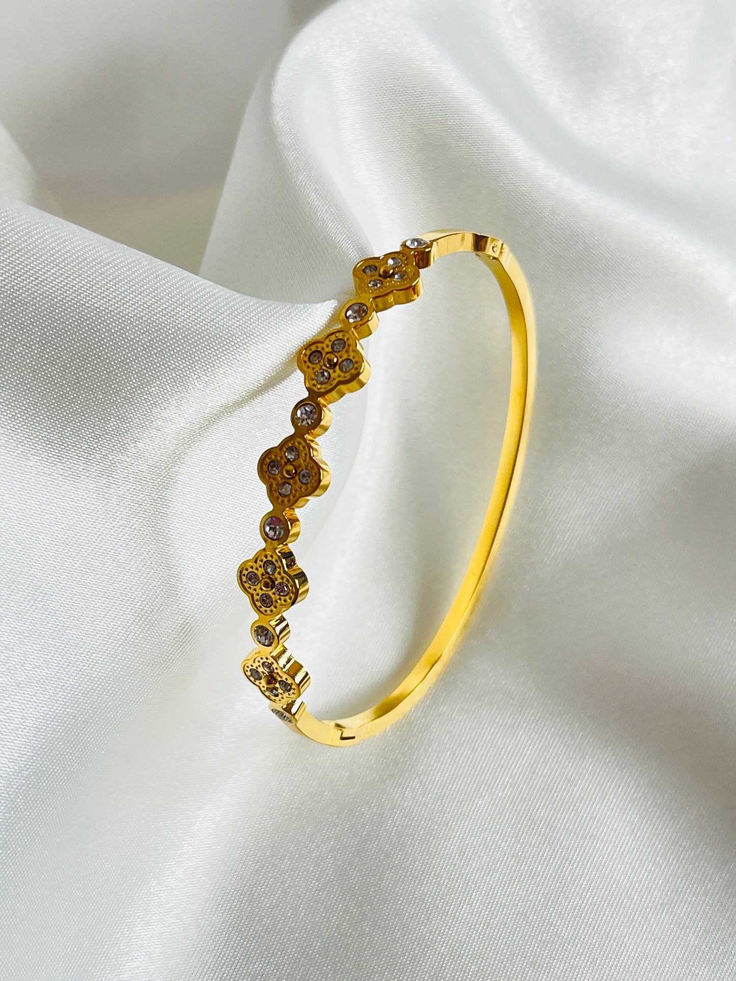 Bundle of flower CZ bangle