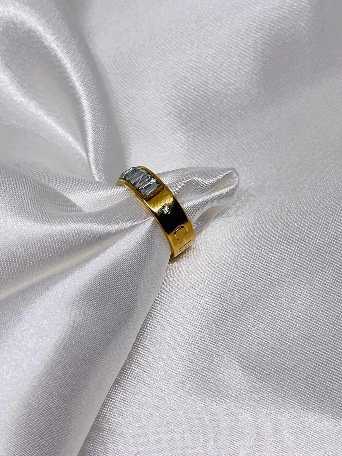 Ceecee gem ring band