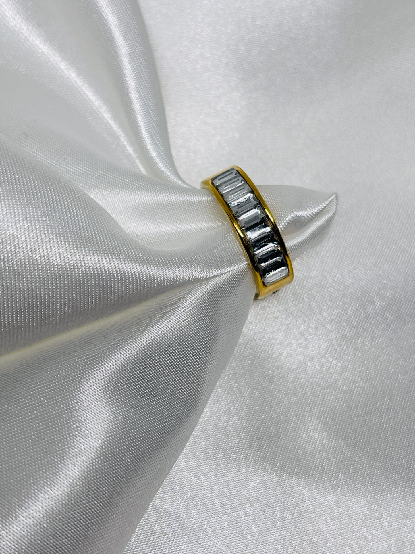 Ceecee gem ring band