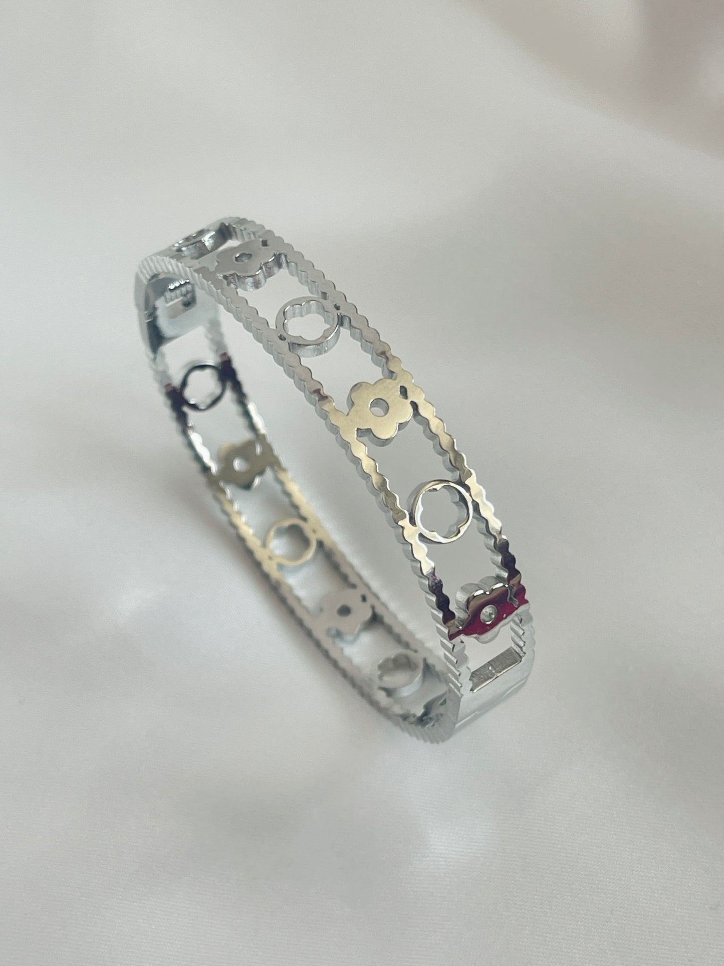 Mesh gold silver bangle