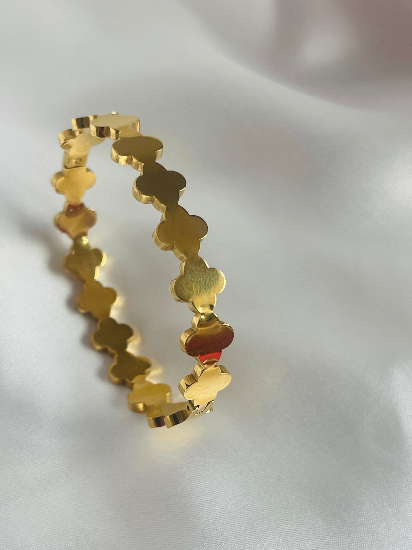 9 clover plain bangle