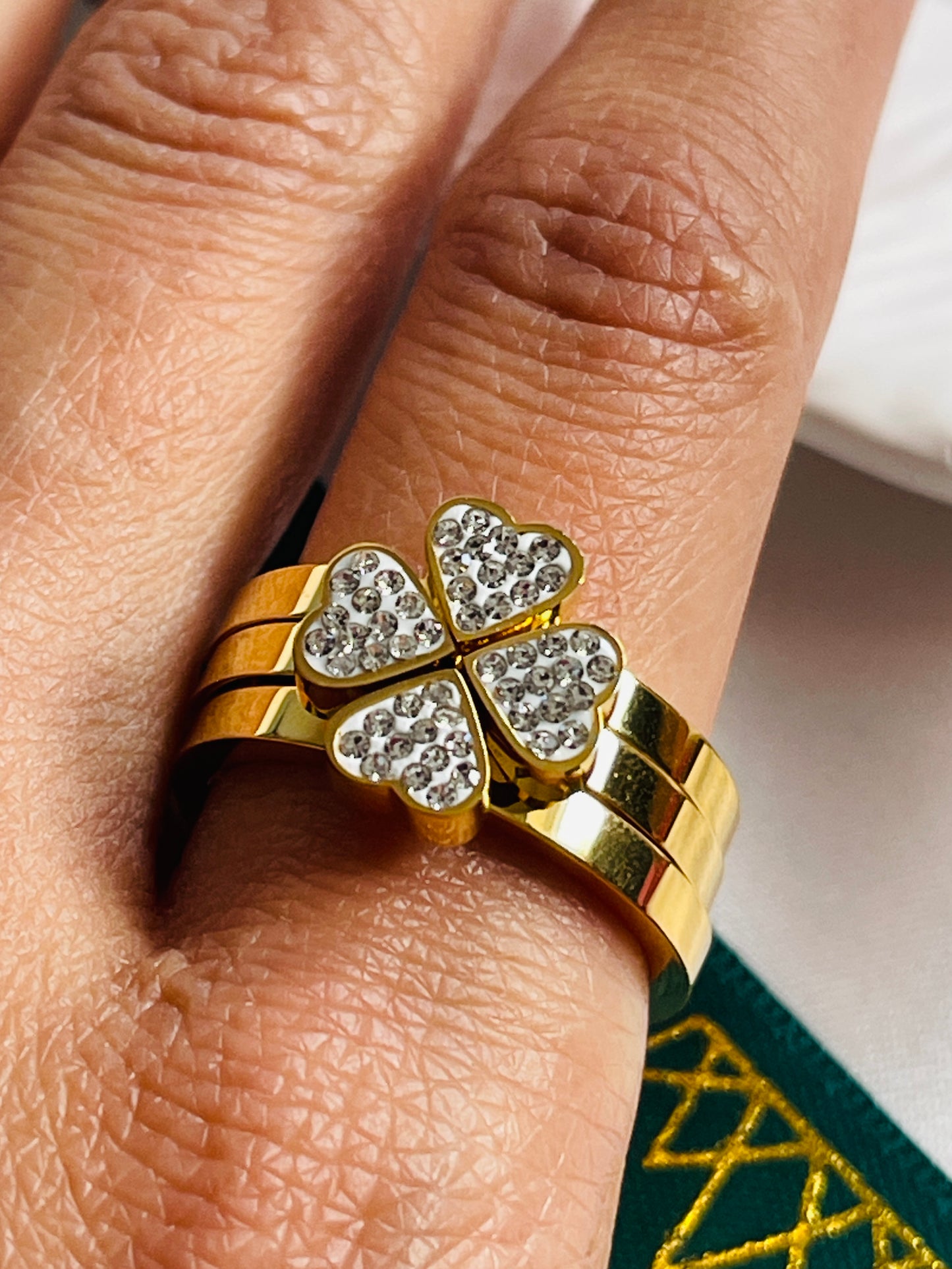 Clover 3 in one ring