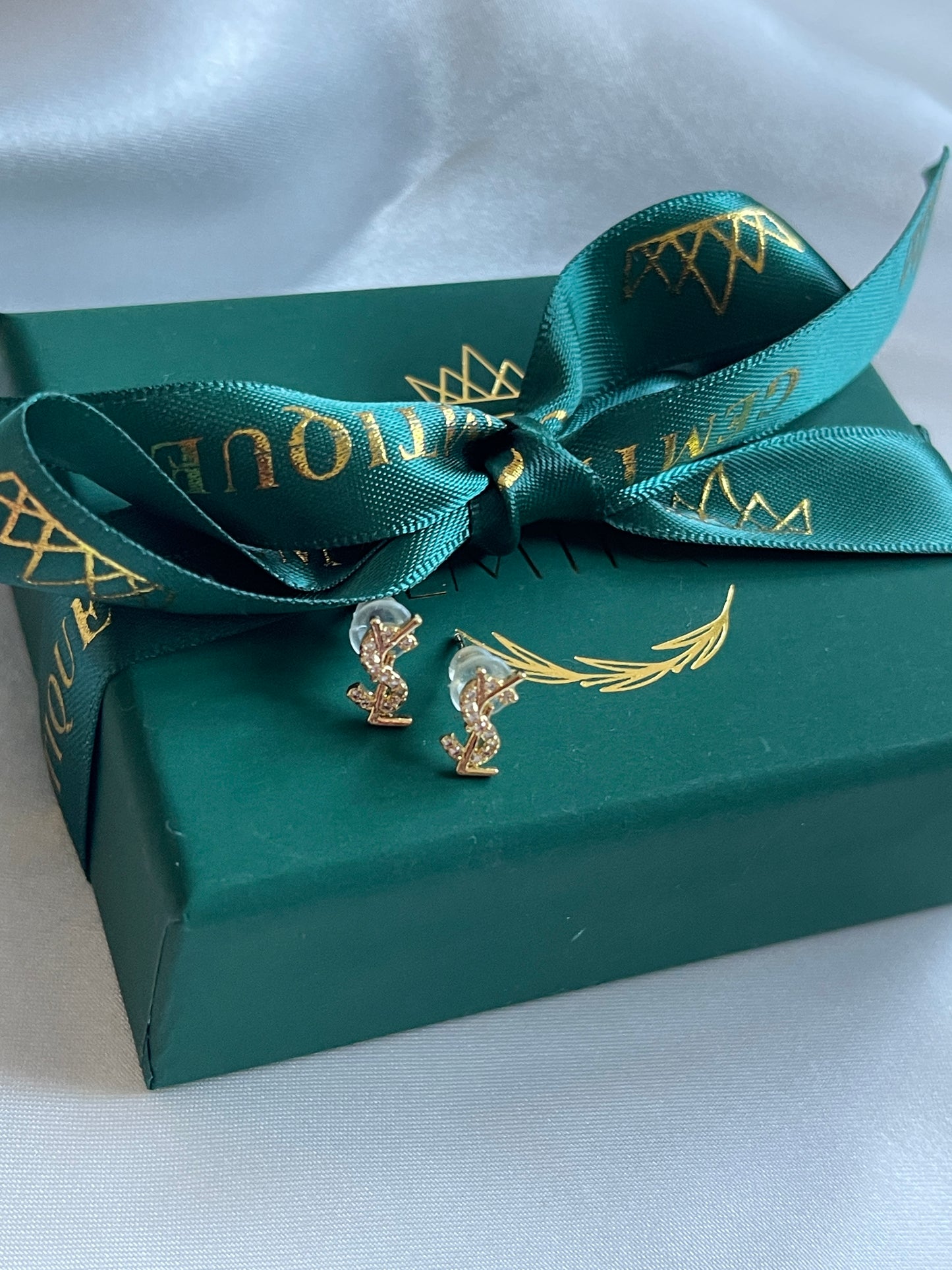 Mini SL studs with stones