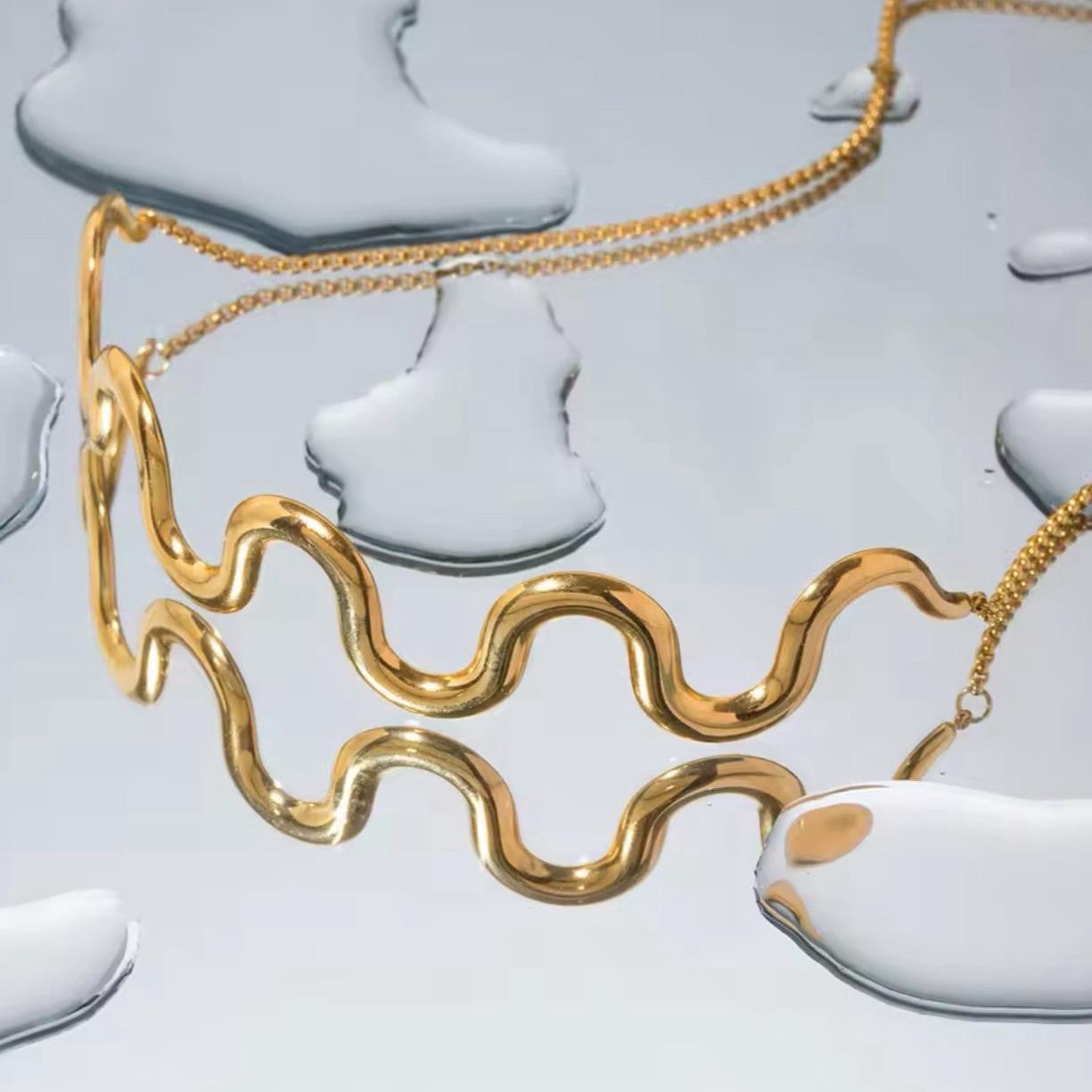 Wavy Adjustable Choker