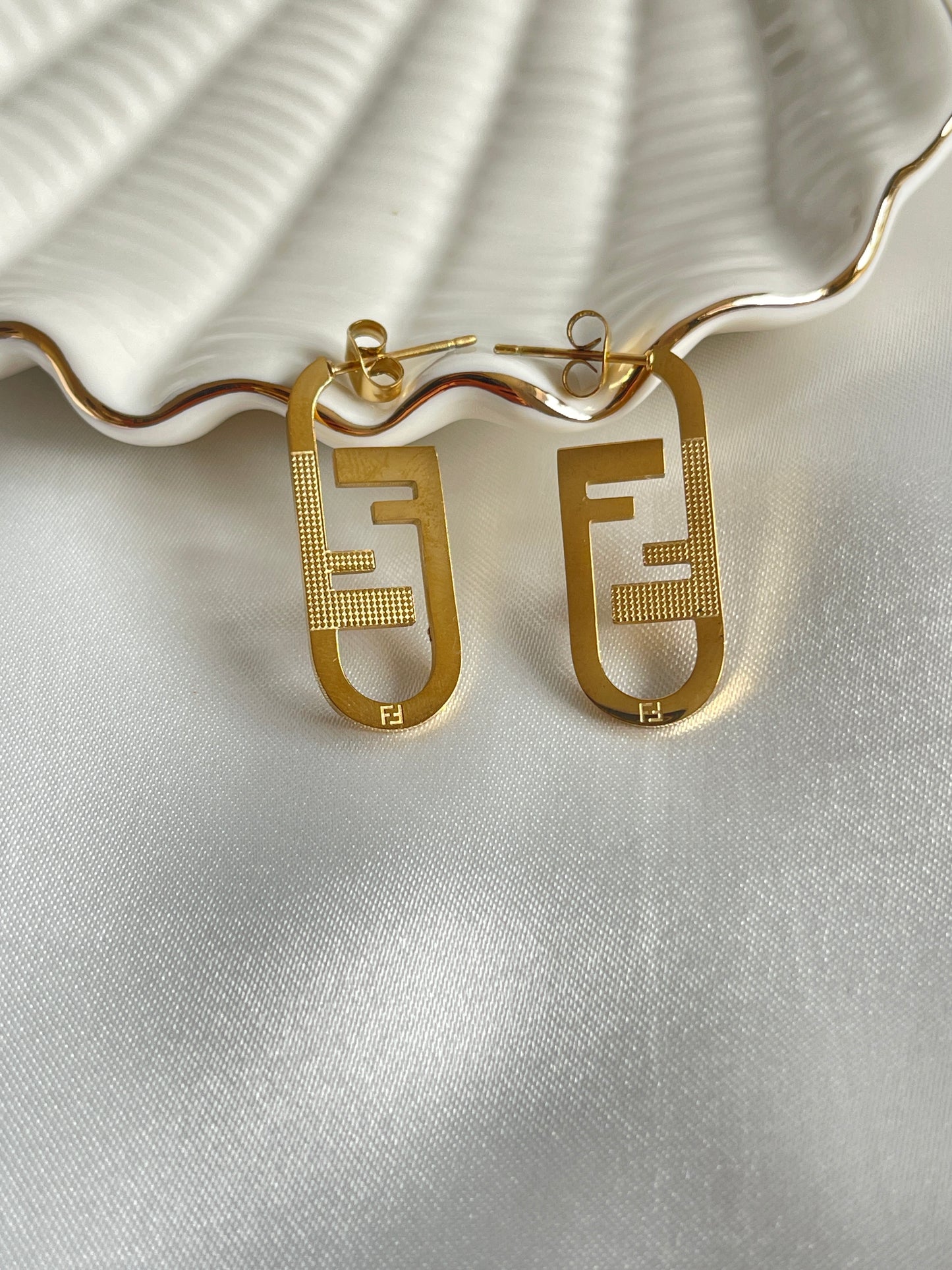Feefee hoops earrings