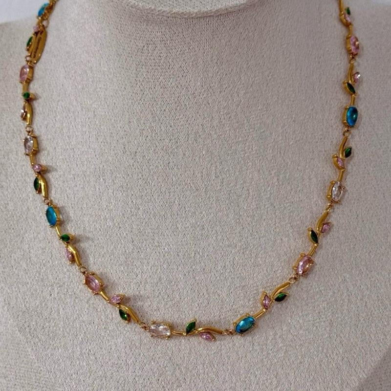 Mystic vine Necklace