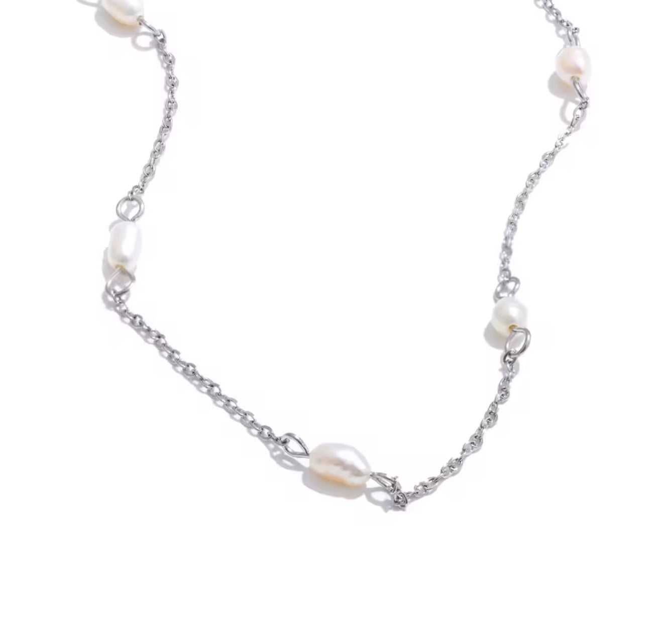 Dainty FreshWater pearl Necklace