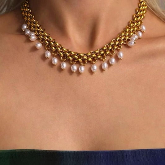 Mila Classic Necklace