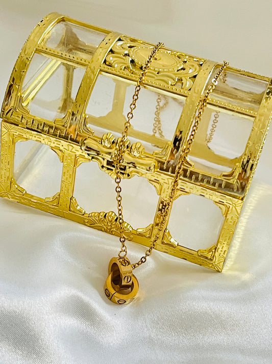Screw necklace