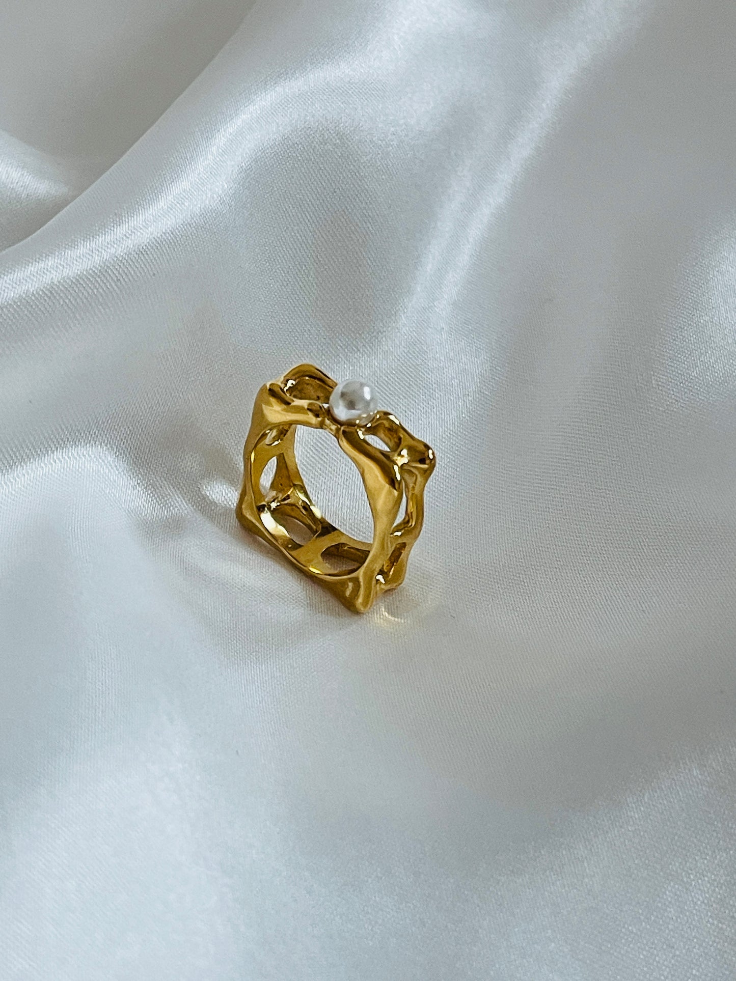 Unique square Pearl ring
