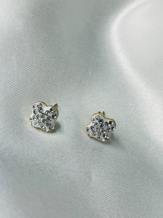 White Mini stone clover earrings