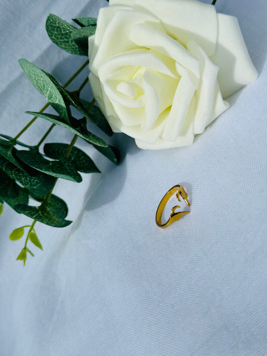 Love sign ring