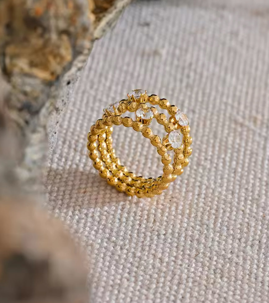 Mara triple elegant ring