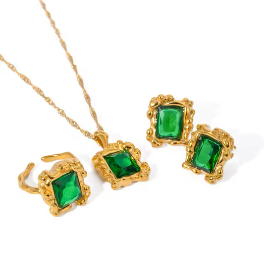 Vintage style emerald set