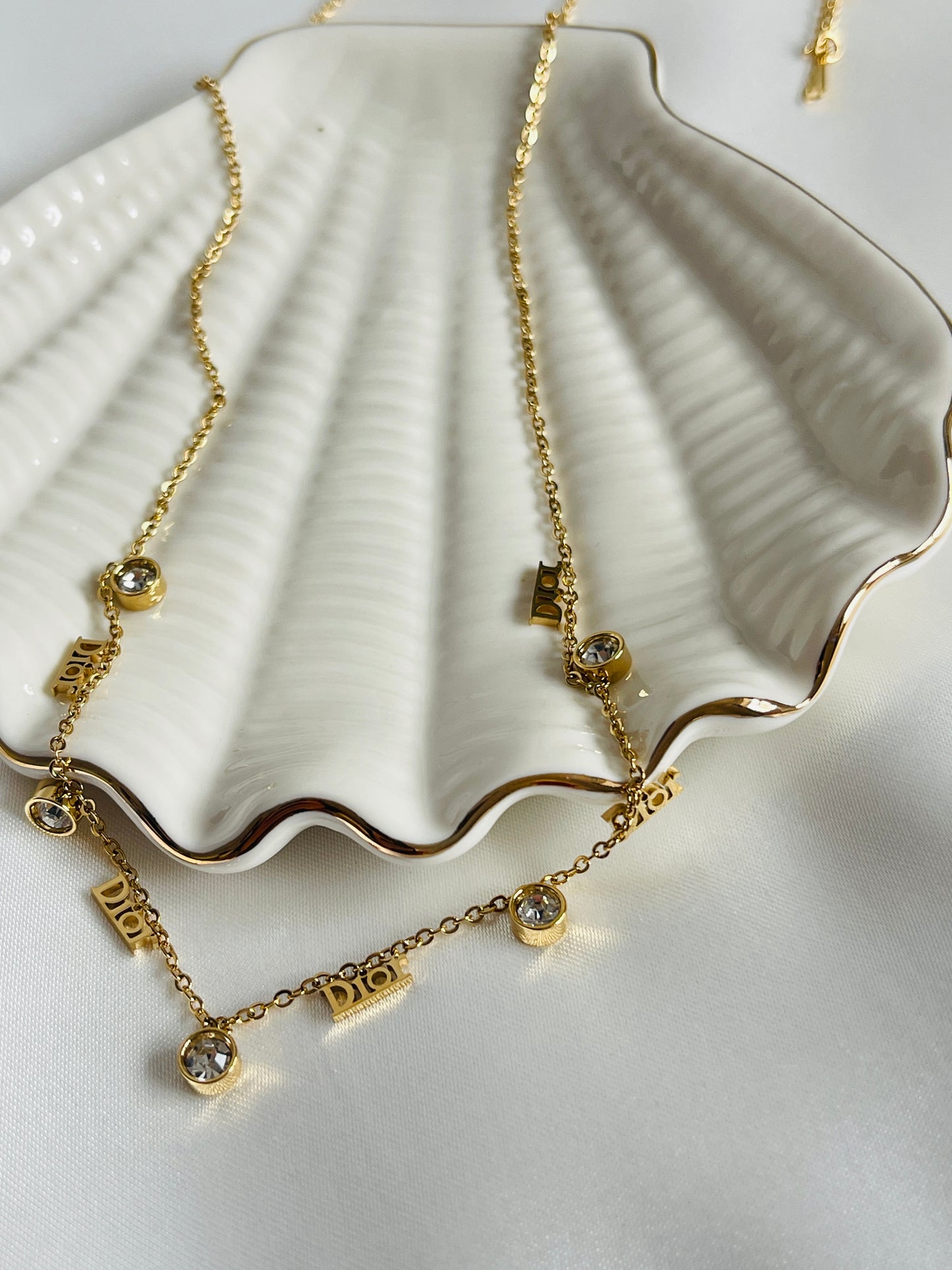 Dainty Dee necklace