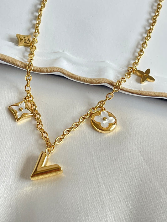 Flower charm necklace