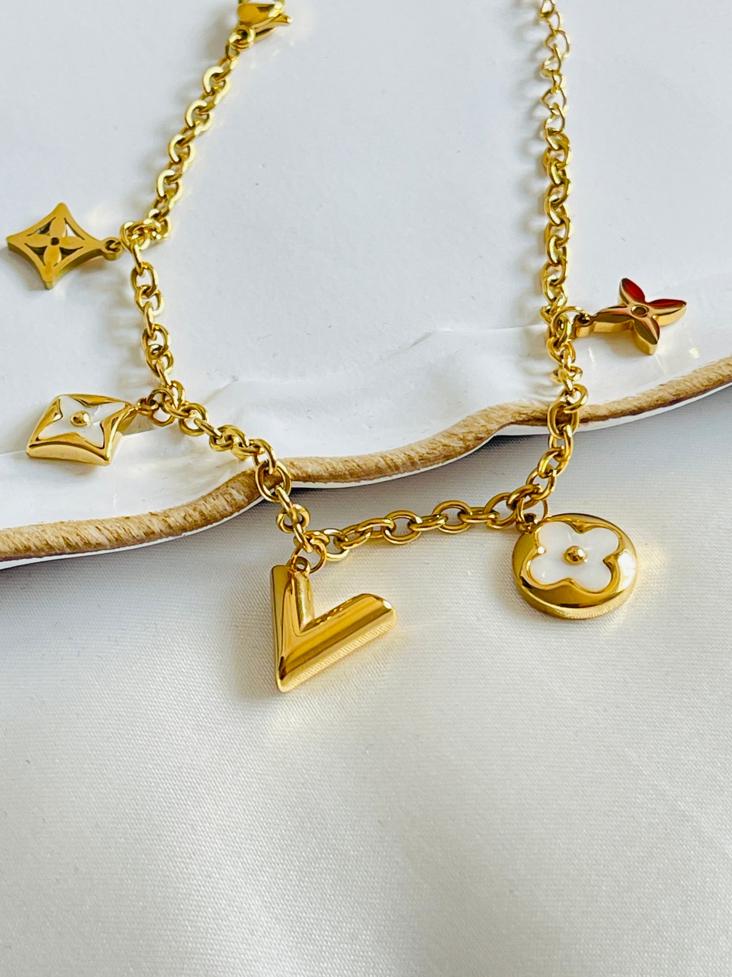 Flower charm necklace