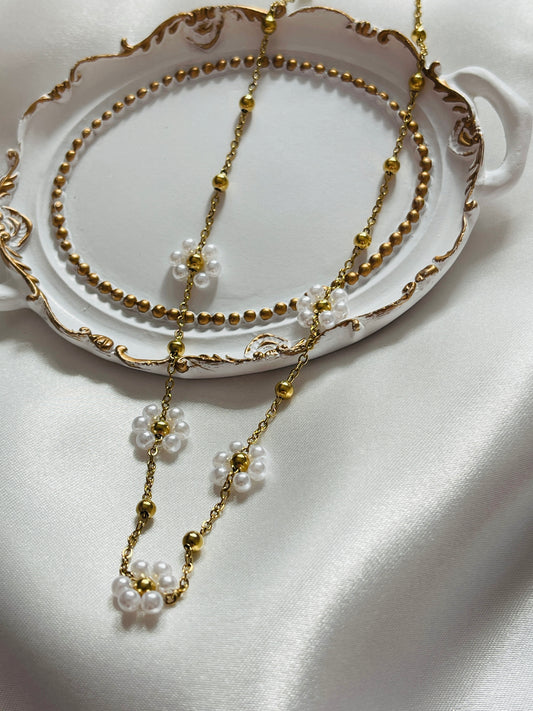 Pearl flower beads necklace