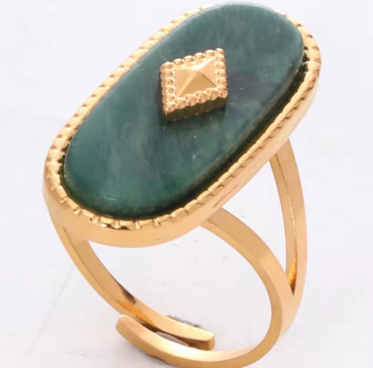 Adjustable oval stone open ring