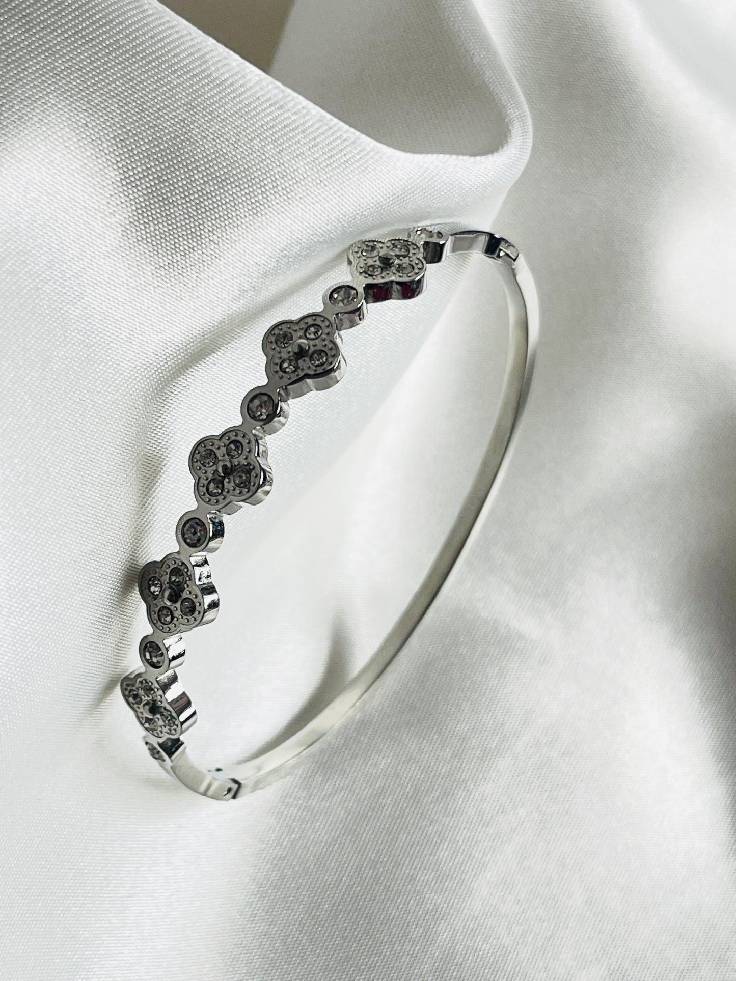 Bundle of flower CZ bangle