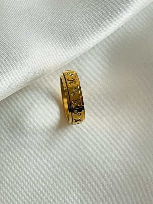 Lowee twisty ring sale