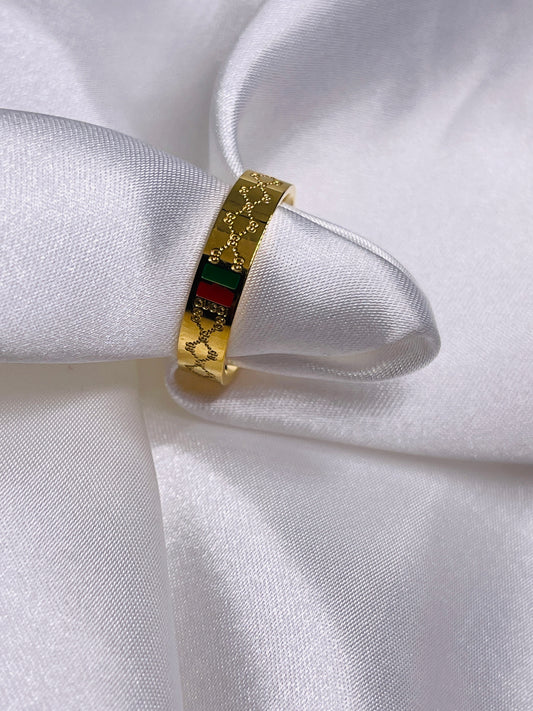 Geegee ring