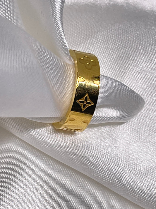 Lowee ring band