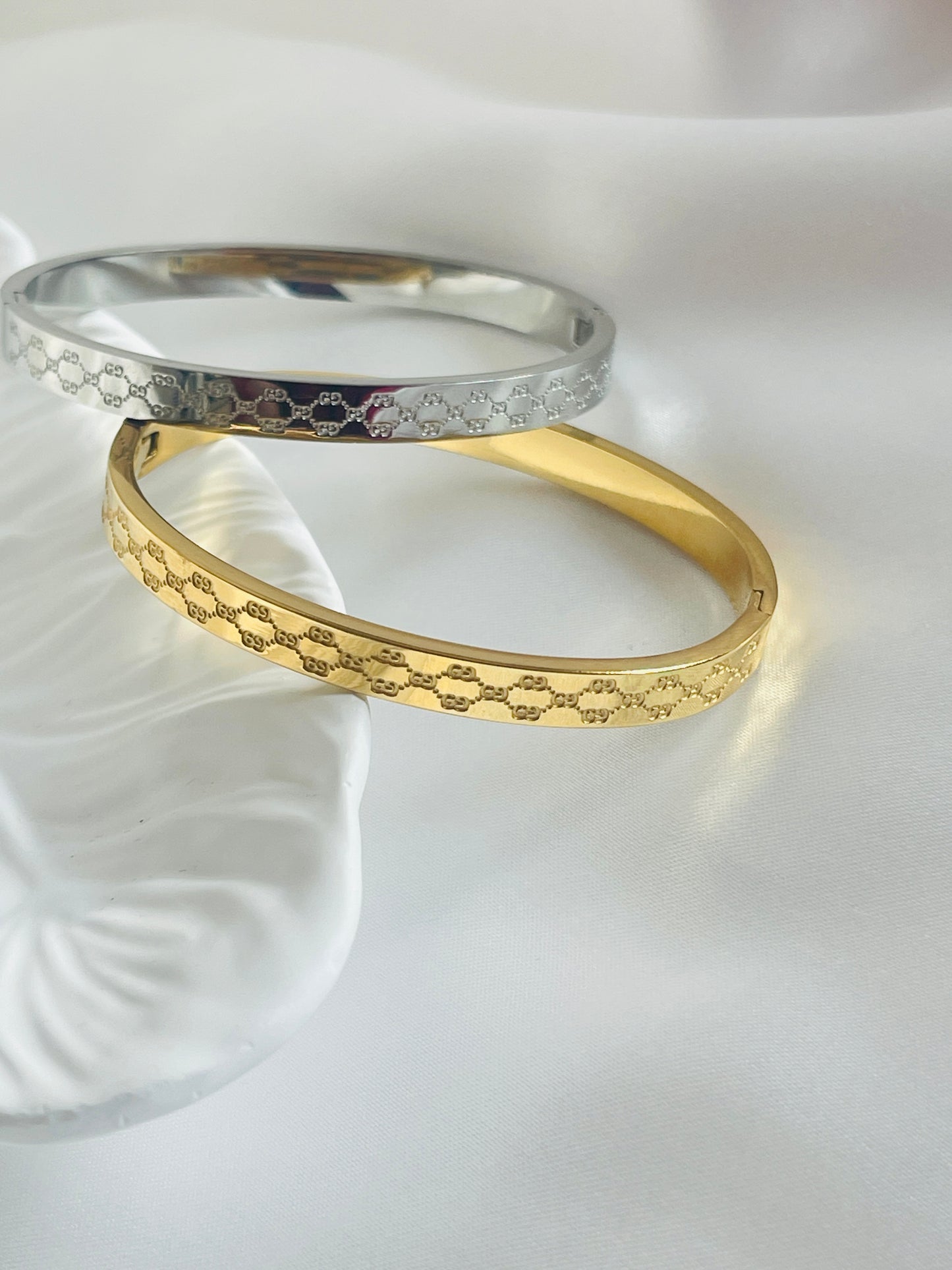 Geegee bangle bracelet