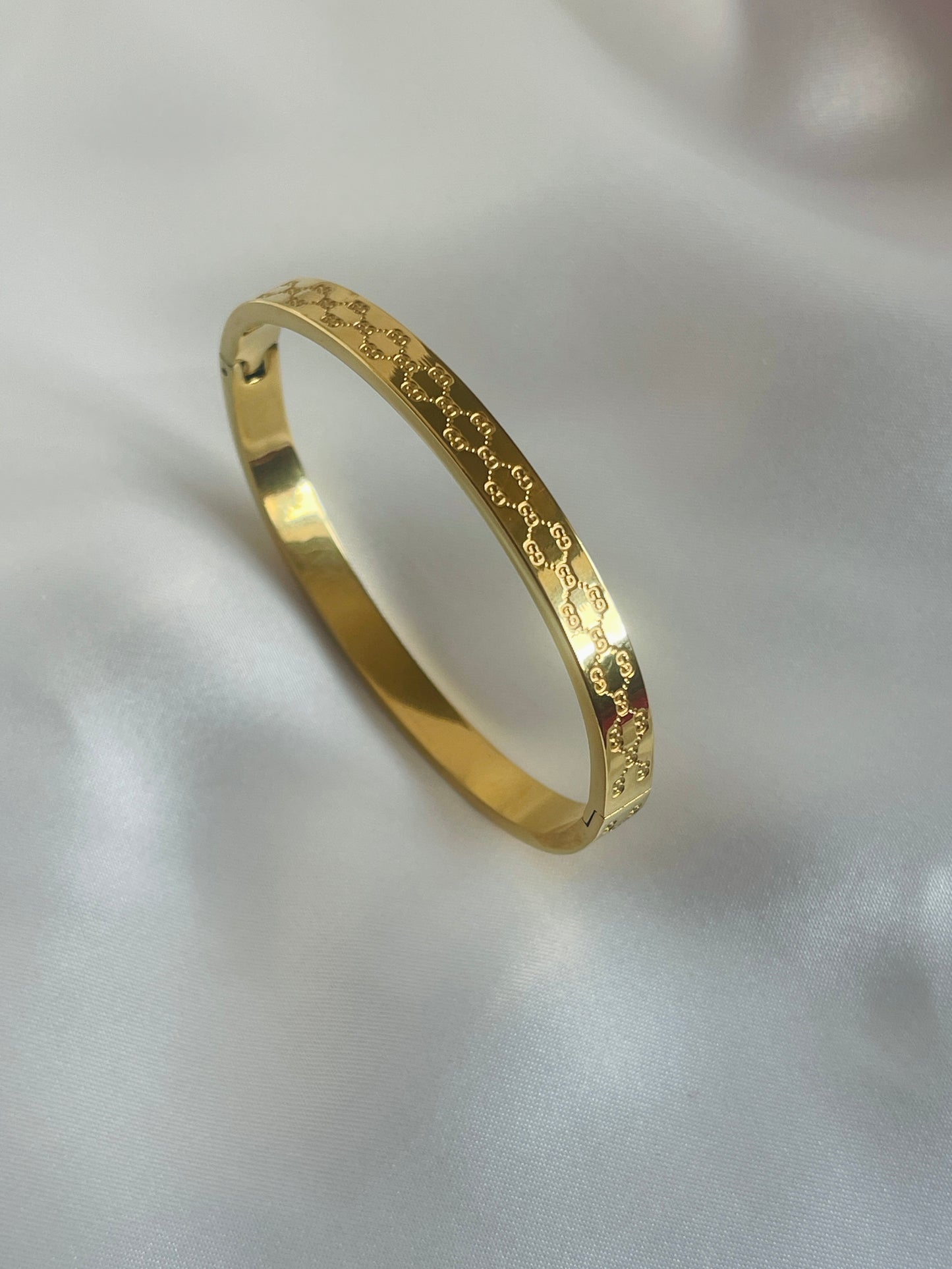 Geegee bangle bracelet