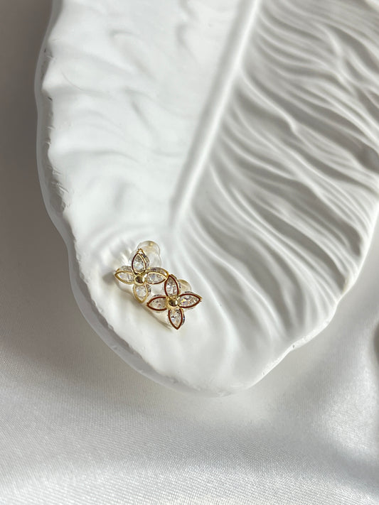 Crystal flower studs