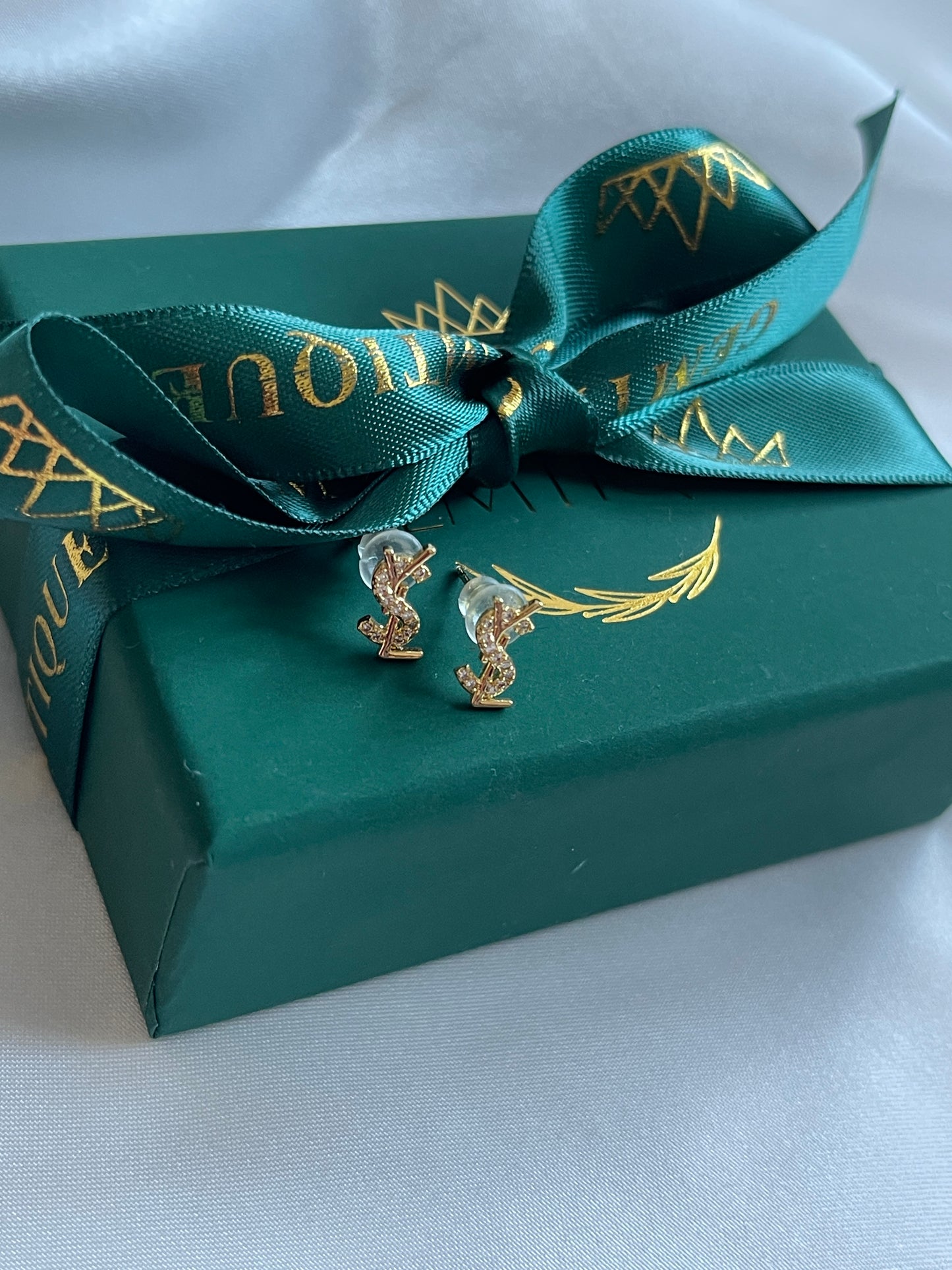 Mini SL studs with stones